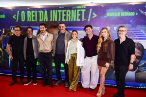 João Guilherme vive criminoso virtual em ‘O Rei da Internet’ e fala sobre cenas de nudez no filme