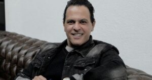 Filho de Elis Regina detona Cesar Camargo Mariano e levanta polêmica