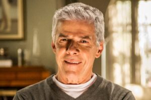 José Mayer reaparece rejuvenescido e polêmica sobre volta às novelas cresce