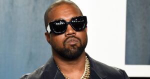 Kanye West consegue show na Albânia após ser barrado na Europa inteira