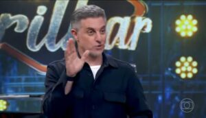 Luciano Huck reconhece injustiça com atriz no ‘Domingão’