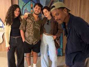 Maisa Silva e Igor Jansen vivem romance no cinema