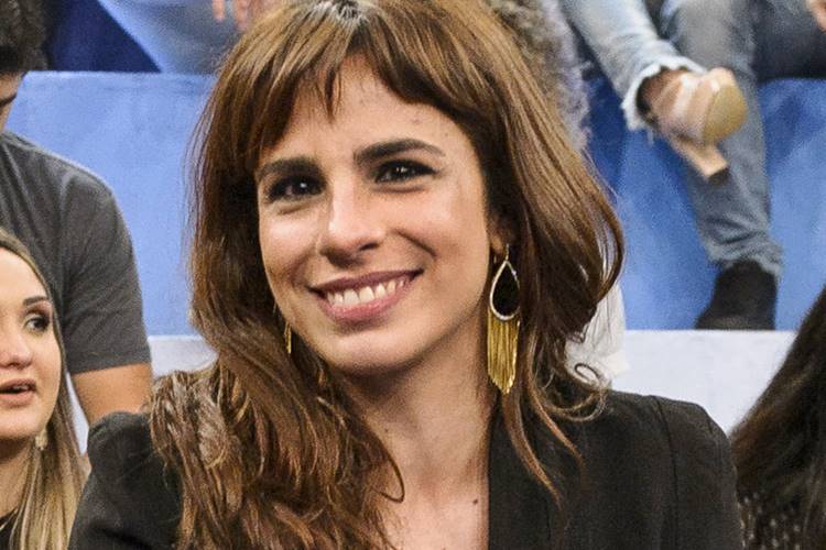 Maria Ribeiro Volta a Atuar Após 12 Anos Longe dos Palcos e Confessa: Entro em Crise