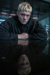 Pedro Novaes estreia como vilão no filme de ‘A Viagem’ com novo visual