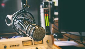 Radialista é brutalmente agredido e suspeita chocante sobre motivação vem à tona