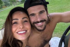 Sabrina Sato faz declaração de amor para Nicolas Prattes no dia do aniversário
