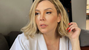 Simony Desabafa Após Ser Exposta pelo Ex: Cantora Perde a Paciência