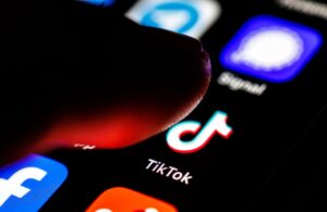 Airplanes: música clássica de 2010 viraliza no TikTok e volta com tudo