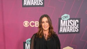 Alanis Morissette revela o real motivo de ter saído de Hollywood