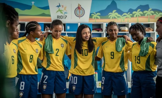 Alice Carvalho impressiona como Marta em primeiro visual da atriz caracterizada