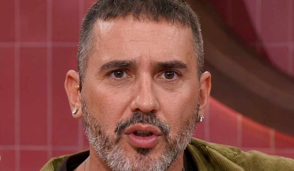 André Marques quebra silêncio após rumores do fim de seu programa