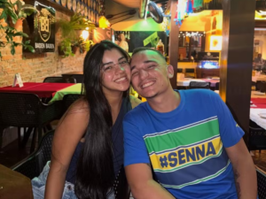 Ary Mirelle surpreende João Gomes com presente dos sonhos e cena fica viral