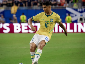 Seleção Brasileira Poupa Metade do Time Principal em Treino Antes do Mata-Mata!