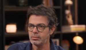 Bruno Mazzeo Fala sobre Interpretar o Pai na ‘Escolinha’: ‘Não Tem Emoção’