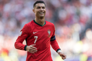 Cristiano Ronaldo faz história: primeiro a marcar em 6 Copas do Mundo