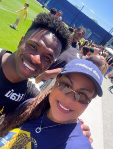 Mãe de Endrick Reaparece para Rever o Filho nos Treinos da Seleção