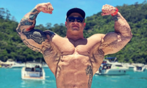 Influenciador Fábio Giga quebra silêncio após acidente com Porsche que deixou 2 feridos