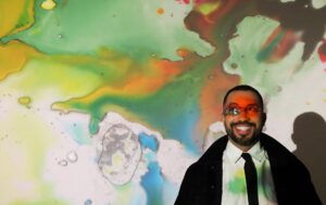 Gil do Vigor comemora Dia do Orgulho LGBTQIAPN+: ‘Posso rebolar e ser chamado de doutor’