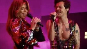 Harry Styles convida Shania Twain para abrir sua nova turnê