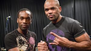 Do lixo pro ouro: cantor em situação de rua é descoberto e grava música com Run-DMC
