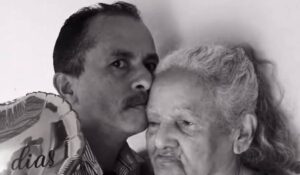 Manoel Gomes lamenta morte da mãe com dedicatória tocante