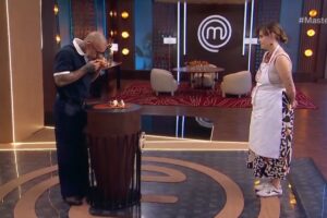 MasterChef: Chef Fogaça recusa prato e participante fica aos prantos