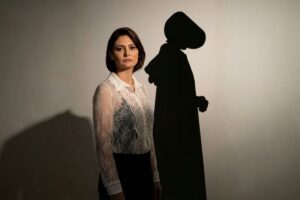 Michelle Bolsonaro Comparada a Personagem de O Conto da Aia