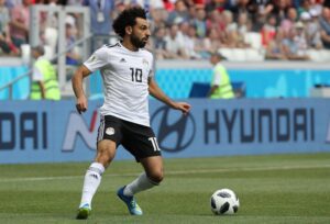 Mohamed Salah faz aniversário e Egito iguala com Bélgica em jogo polêmico