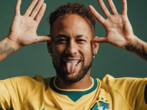 Atacante do Japão Fecha Instagram Após Onda de Racismo Por Críticas a Neymar!