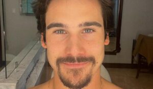 Nicolas Prattes revela que foi jogador de futebol antes de conquistar a TV