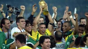Penta do Brasil completa 24 anos e galera relembra manchete épica da Fifa de 2002