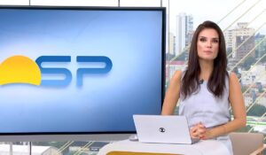 Sabina Simonato se retrata ao vivo após polêmica fala na Globo