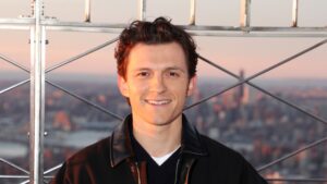 Tom Holland abre o coração sobre período sombrio com álcool: ‘Era bem solitário’