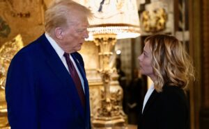 Trump quer parecer o chefe e humilha a premiê da Itália na cúpula do G7
