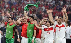 Turquia consegue sua primeira vitória e derrota EUA com golaço no último minuto!