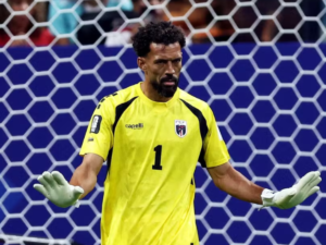 Mãe do goleiro Vozinha pode finalmente acompanhar filho na Copa após drama com visto