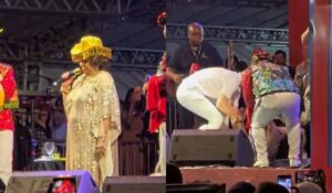 Alcione Cai Durante Show e Passa Susto no Maranhão
