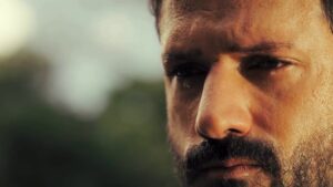 Amor em Ruínas: Série de Cristiane Cardoso emociona público na Avenida Paulista