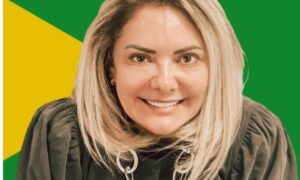 Ex-mulher de Bolsonaro tem R$ 227 mil bloqueados por dívida de campanha