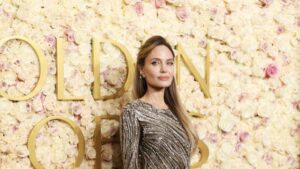 Angelina Jolie abre o jogo: está solteira há uma década!