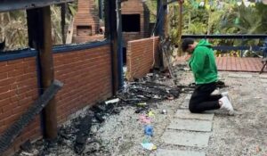 Ex-goleiro do Corinthians Tem Casa Destruída por Incêndio