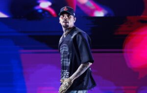Chris Brown é condenado a pagar R$ 67 milhões para ex-funcionária