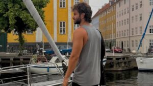 Daniel Blanco curte viagem inesperada à Dinamarca e impressiona fãs