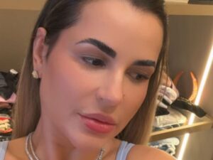 Deolane Bezerra desenvolve síndrome do pânico na prisão e divide cela por medo de ficar sozinha
