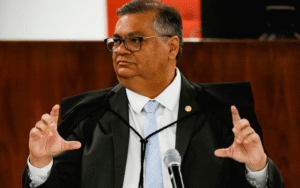 Ministro Dino Pressiona Motta por Documentos de Emendas Suspeitas