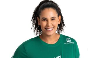 Duda Lisboa faz pausa do vôlei de praia para cuidar da saúde mental