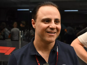 Felipe Massa Chega em Estilo ao Velocitta Com Novo BYD