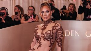 Jennifer Lopez dispara: ‘Deveríamos fazer festa quando terminamos um relacionamento’