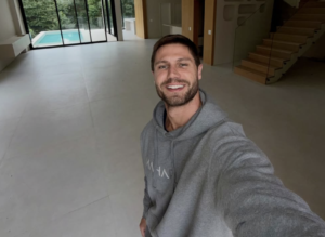 Jonas Revela Surpresa sobre a Mansão que Construiu com Mari Gonzalez