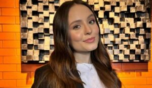 Larissa Manoela revela planos para voltar a cantar com tudo